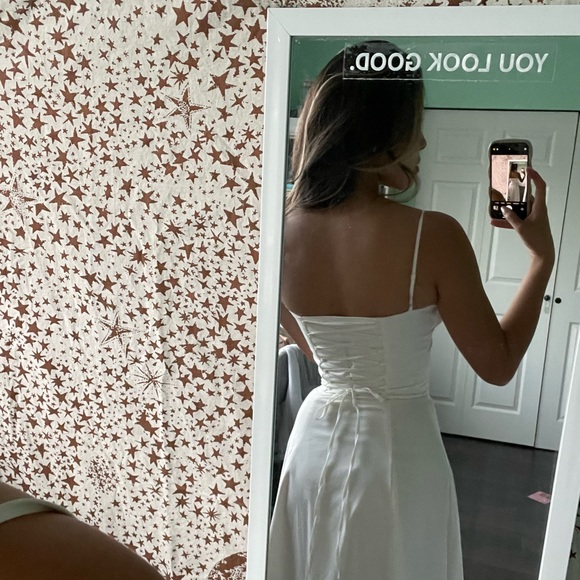 BabyBoo Deanna Midi Dress in XS - Picture 7 of 8